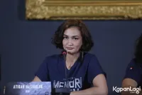 Foto Atiqah Hasiholan