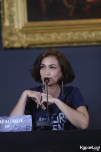 Foto Atiqah Hasiholan