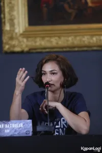 Foto Atiqah Hasiholan