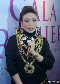 Foto Ayu Dewi