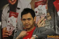 Foto Bondan Prakoso feat Fade2Black