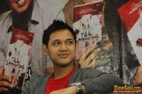 Foto Bondan Prakoso feat Fade2Black