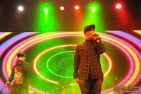 Foto Bondan Prakoso feat Fade2Black