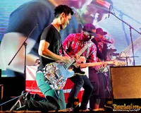 Foto Bondan Prakoso feat Fade2Black