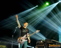 Foto Bondan Prakoso feat Fade2Black