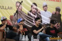 Foto Bondan Prakoso feat Fade2Black