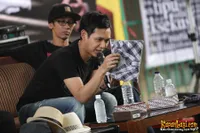 Foto Bondan Prakoso feat Fade2Black