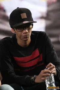 Foto Bondan Prakoso feat Fade2Black