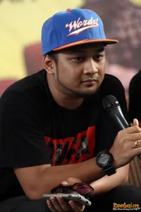 Foto Bondan Prakoso feat Fade2Black