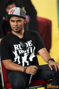 Foto Bondan Prakoso feat Fade2Black