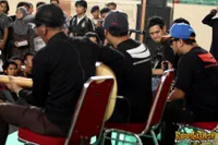 Foto Bondan Prakoso feat Fade2Black