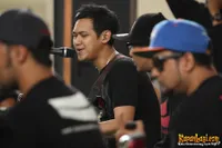 Foto Bondan Prakoso feat Fade2Black