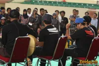 Foto Bondan Prakoso feat Fade2Black