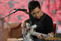 Foto Bondan Prakoso feat Fade2Black