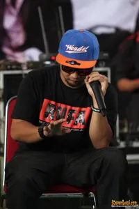 Foto Bondan Prakoso feat Fade2Black