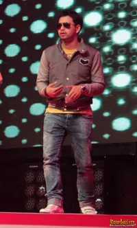 Foto Bukan Bintang Biasa