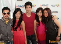 Foto Bukan Bintang Biasa