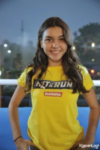 Foto Caitlin North Lewis