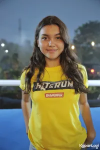 Foto Caitlin North Lewis