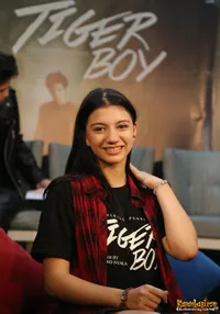 Foto Cassandra Sheryl Lee