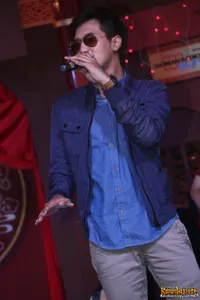 Foto Chris Ryan Duo Arka