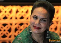 Foto Christine Hakim