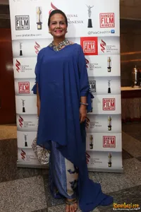 Foto Christine Hakim