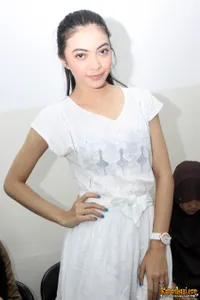 Foto Cinta Dewi