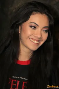 Foto Cinta Dewi