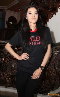Foto Cinta Dewi