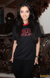 Foto Cinta Dewi
