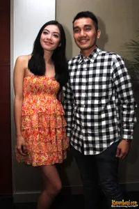 Foto Cinta Dewi