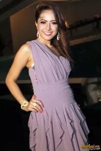 Foto Cinta Ratu Nansya