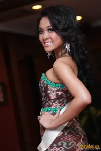 Foto Cok Istri Krisnanda Widani