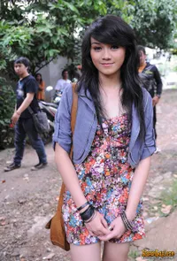 Foto Dara The Virgin