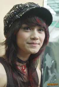 Foto Dara The Virgin