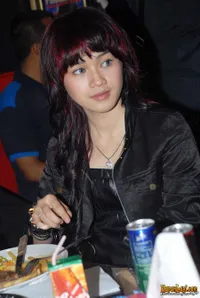 Foto Dara The Virgin