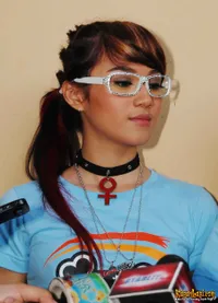 Foto Dara The Virgin