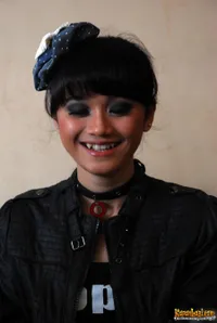 Foto Dara The Virgin