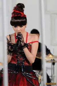 Foto Dara The Virgin