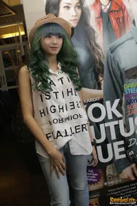 Foto Dara The Virgin