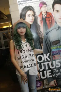 Foto Dara The Virgin