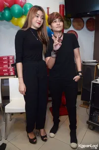 Foto Dara The Virgin