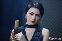 Foto Dara The Virgin