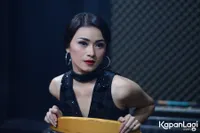 Foto Dara The Virgin