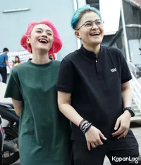 Foto Dara The Virgin