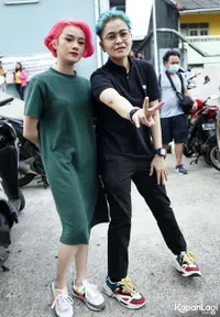 Foto Dara The Virgin