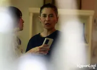 Foto Dara The Virgin