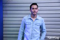 Foto Darius Sinathrya