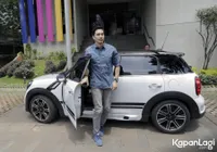 Foto Darius Sinathrya